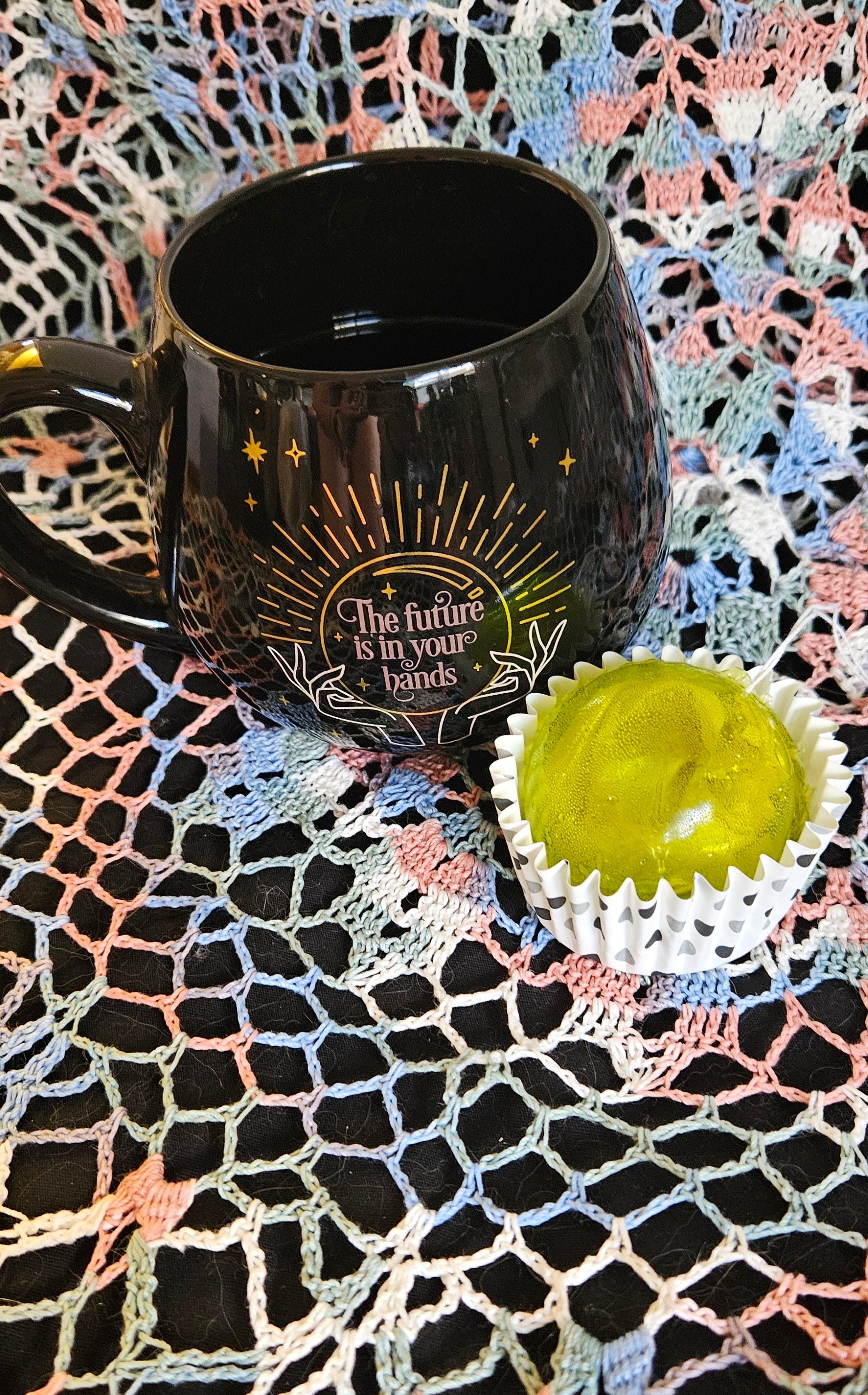 The Empress' Creativi-tea Tea Bomb
